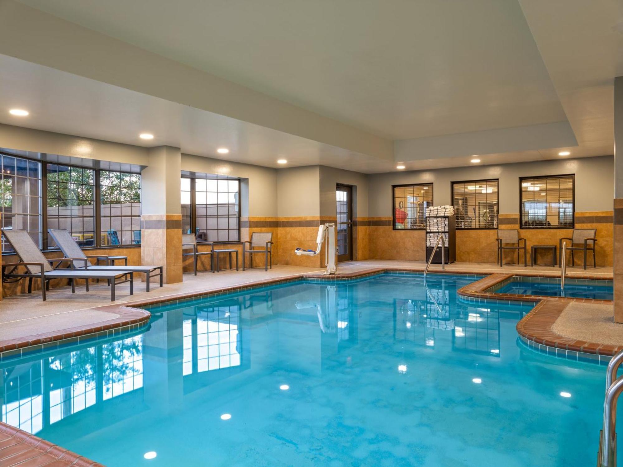 Staybridge Suites Indianapolis Downtown-Convention Center By Ihg Zewnętrze zdjęcie